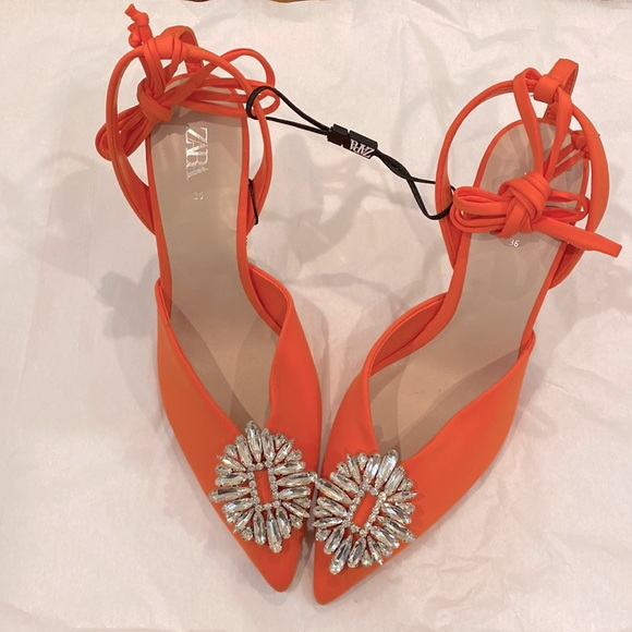 Zara Shoes - Zara Orange pumps